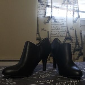 Black dressy heels